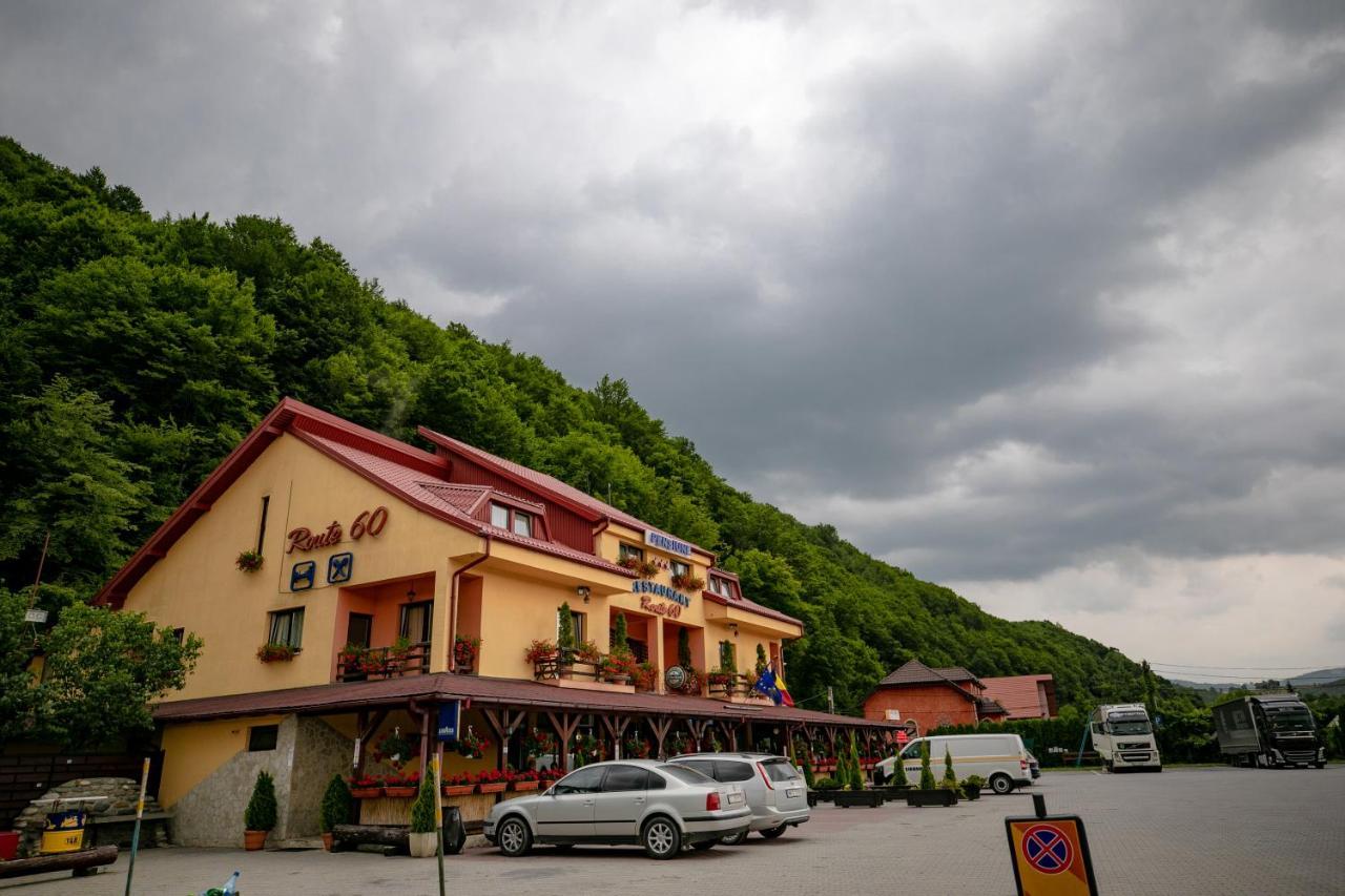 Pensiune Restaurant Route60 Ciucea Eksteriør billede